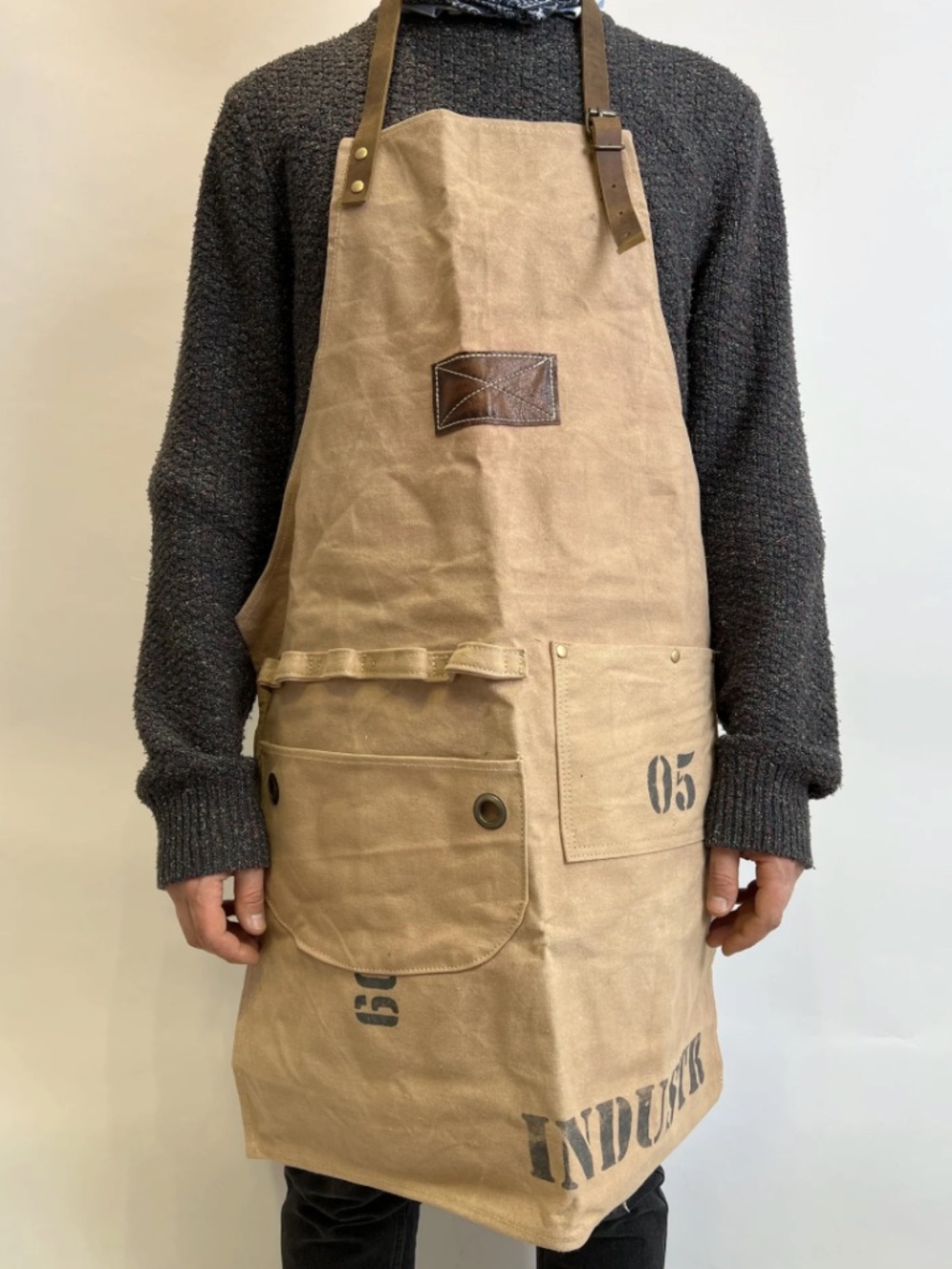 NWOT Industrious Prem. Vintage Waxed Canvas Heavy-Duty Work Apron
